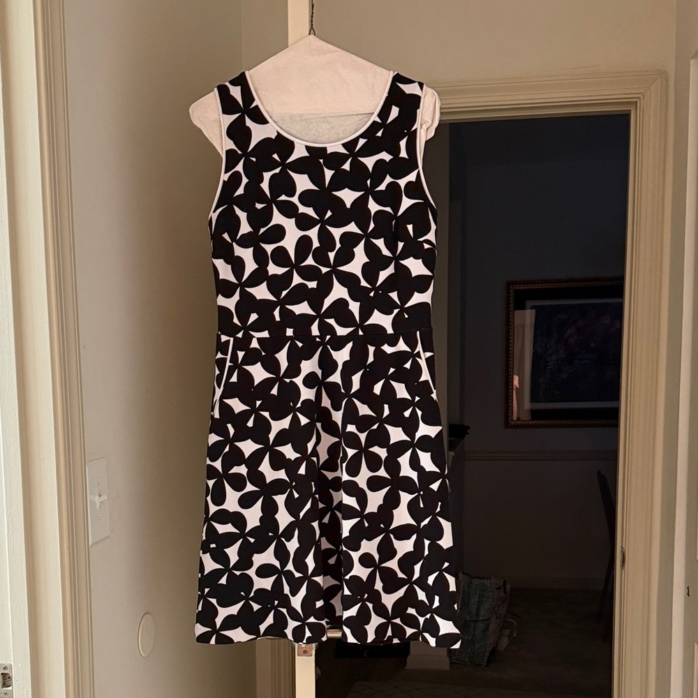 Chic Black and White Patterned Mini Dress